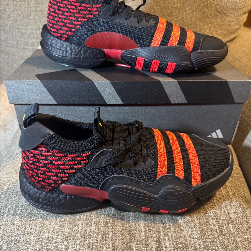 Adidas Trae Young 2 "Hawks" basketball shoes Size 8